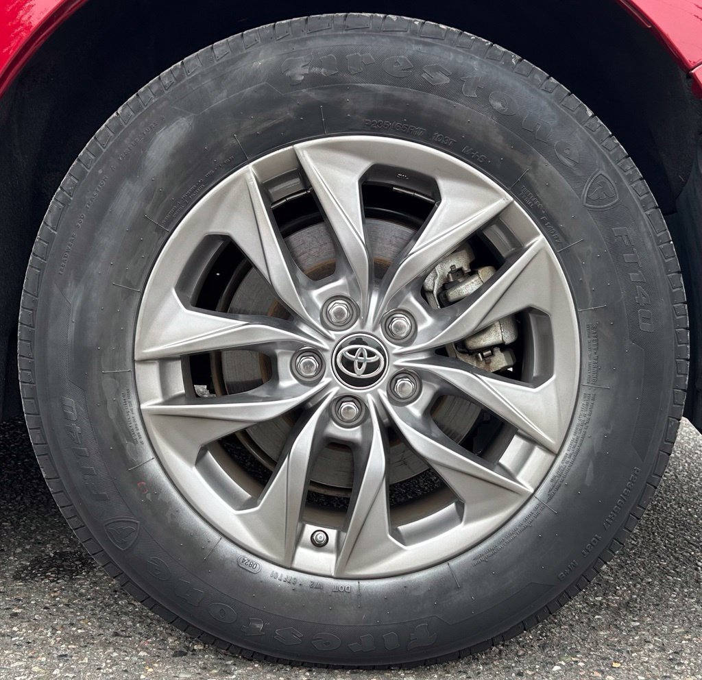 Certified 2024 Toyota Sienna LE AWD/4WD image 29
