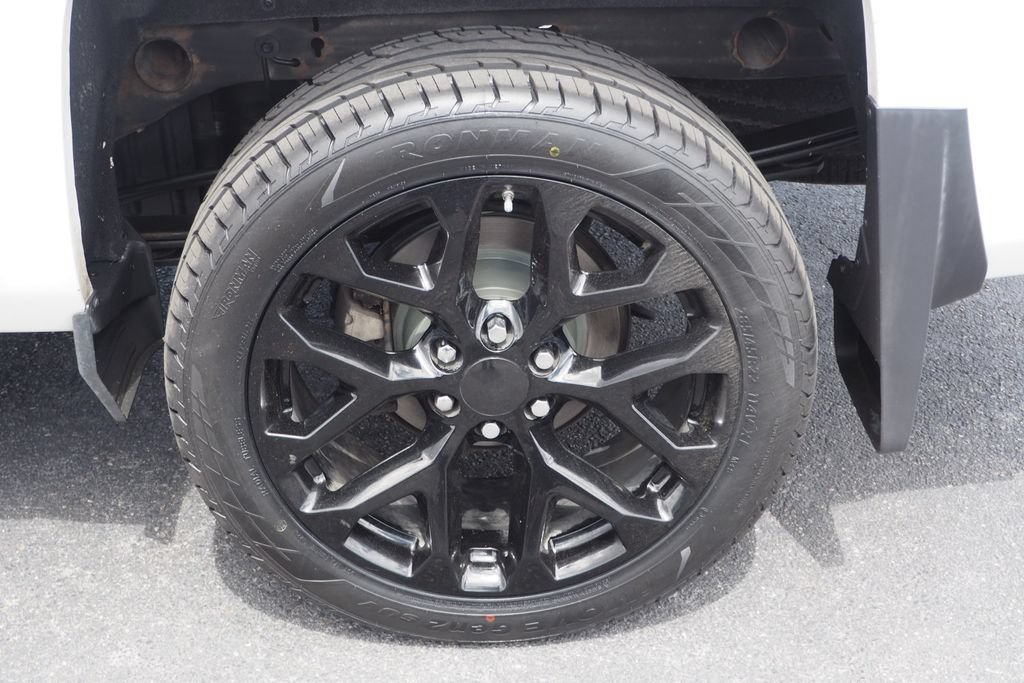 Used 2017 Chevrolet Silverado 1500 High Country AWD/4WD image 9