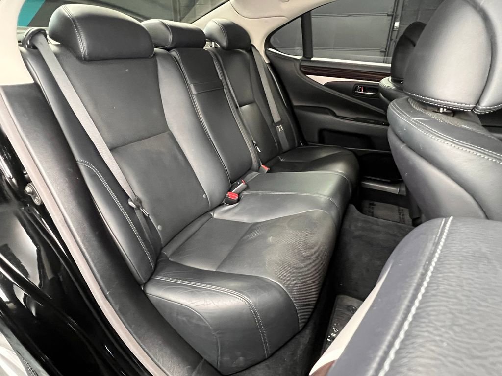 Used 2017 Lexus LS 460 w/ Comfort Package RWD image 31