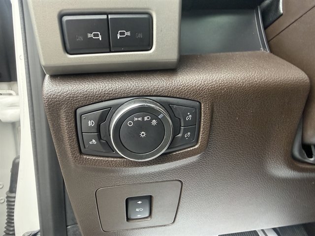 Used 2016 Ford F150 King Ranch w/ Equipment Group 601A Luxury AWD/4WD image 13