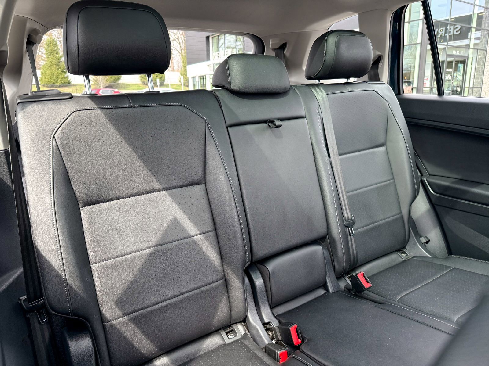 Used 2019 Volkswagen Tiguan SE w/ Panoramic Sunroof Package AWD/4WD image 13