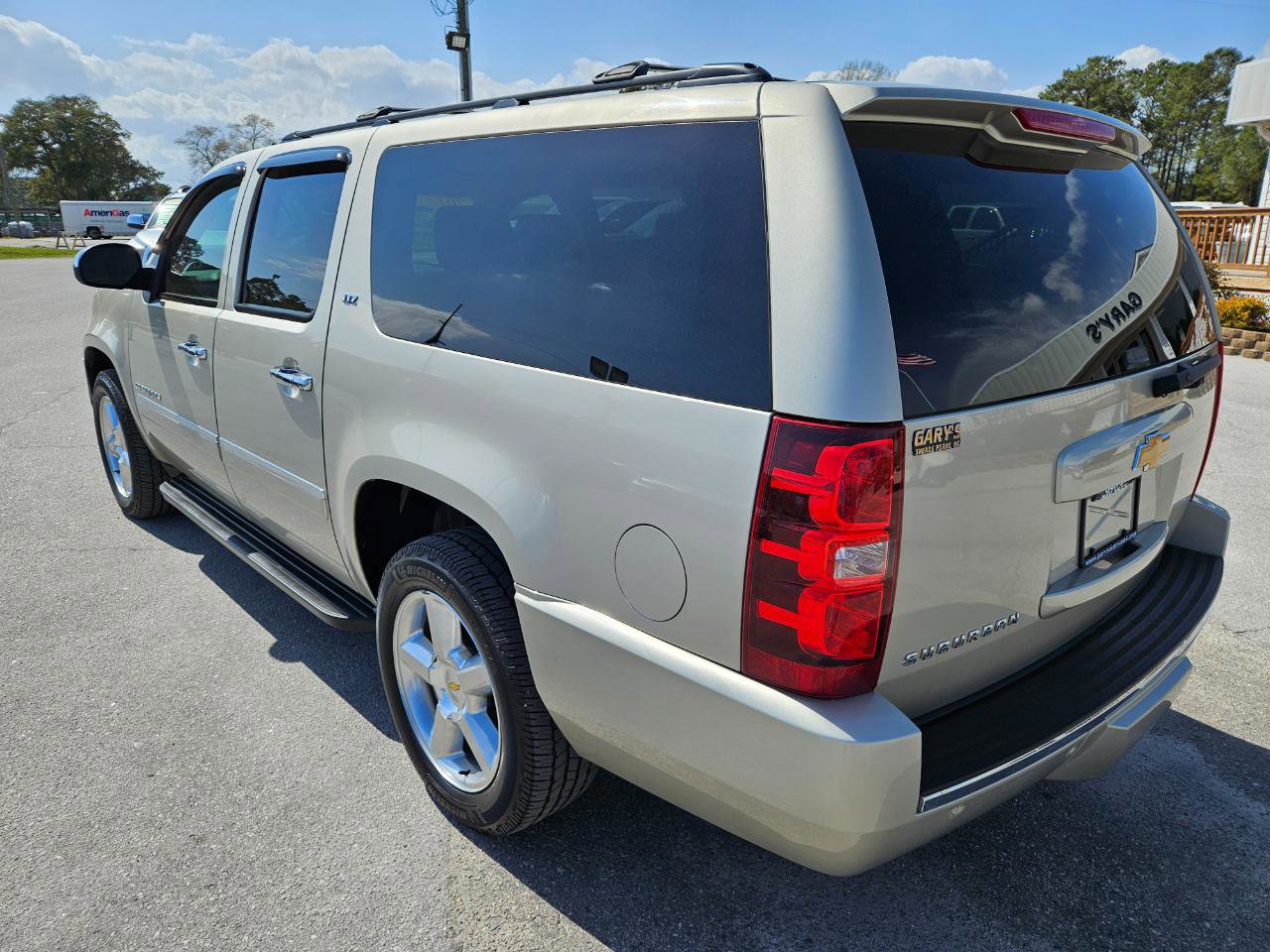 Used 2013 Chevrolet Suburban LTZ AWD/4WD image 4