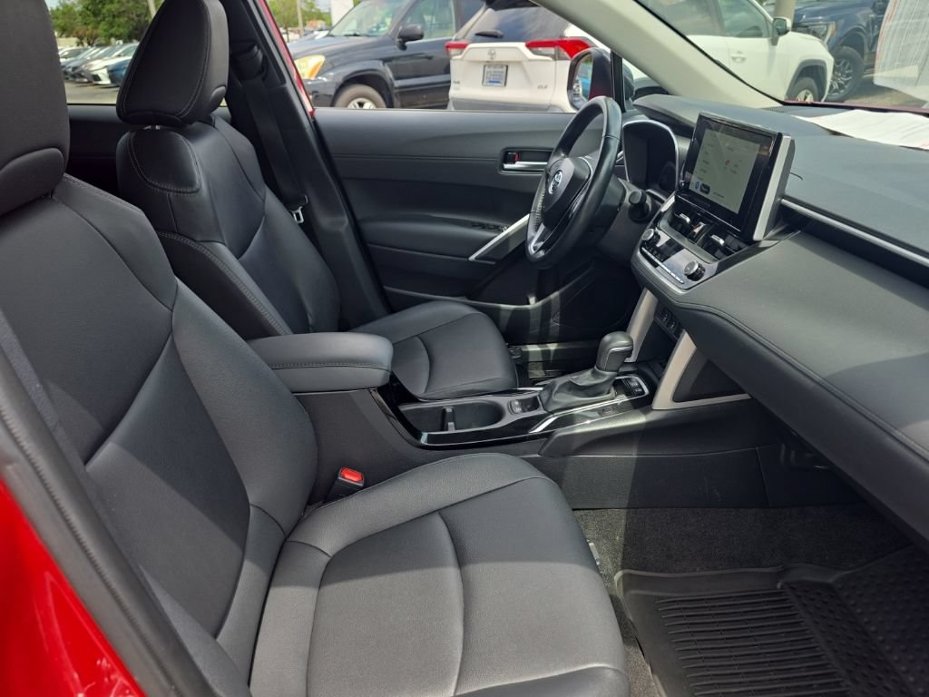 Certified 2025 Toyota Corolla Cross XLE AWD/4WD image 9