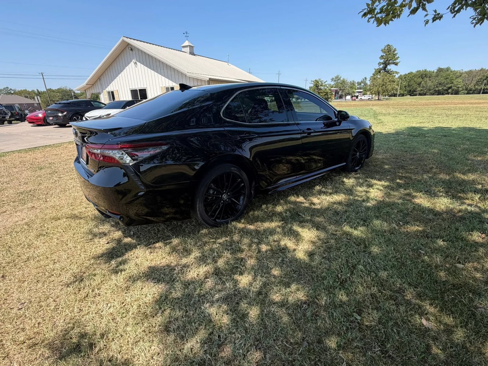 Used 2023 Toyota Camry XSE FWD image 5