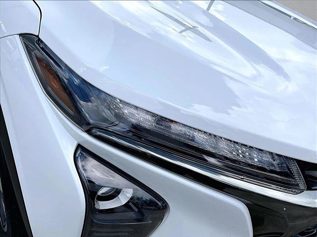 Used 2024 Chevrolet Trax RS FWD image 30