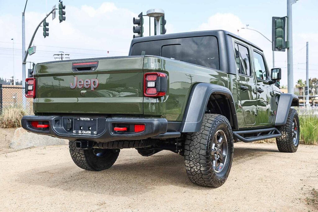 Used 2023 Jeep Gladiator Rubicon w/ LED Lighting Group AWD/4WD image 22
