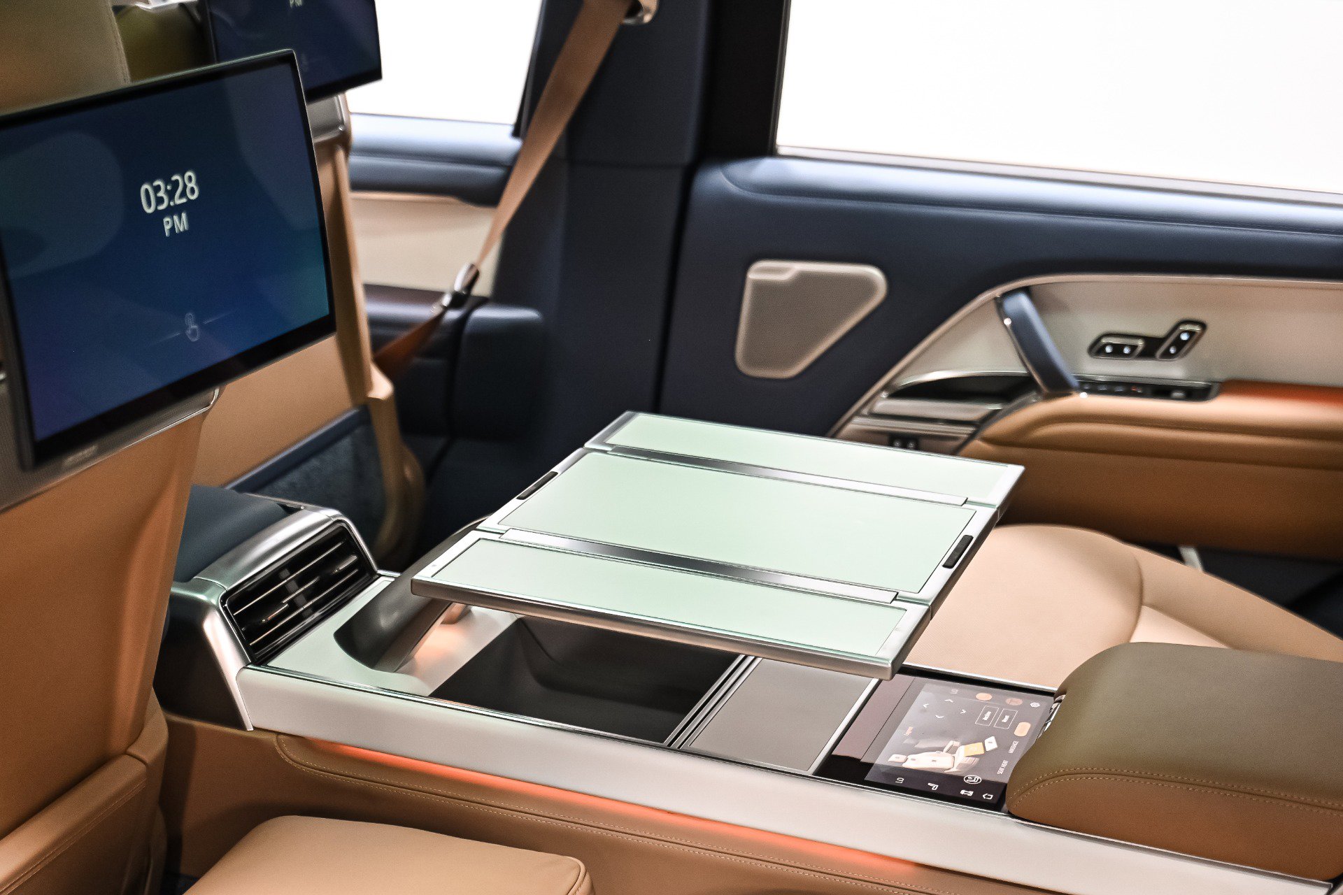 Used 2023 Land Rover Range Rover LWB SV Autobiography image 70