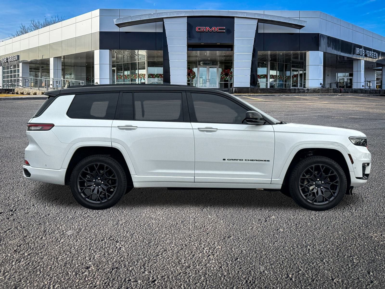 Used 2023 Jeep Grand Cherokee L Summit image 2