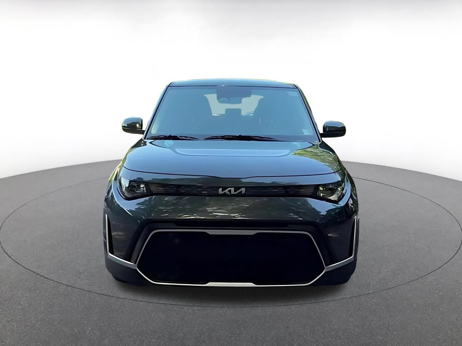 Used 2025 Kia Soul LX w/ LX Technology Package FWD image 4