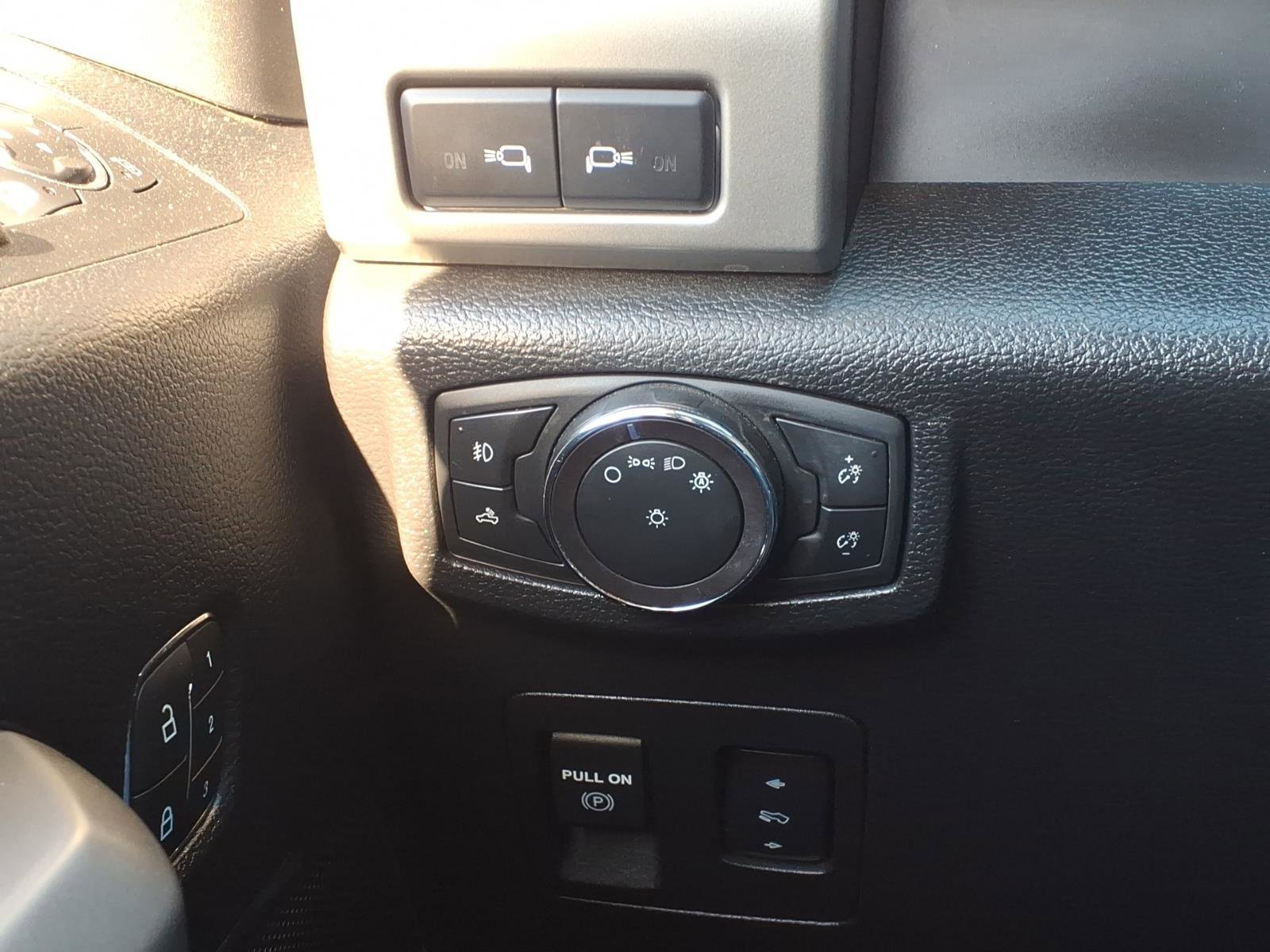 Used 2020 Ford F150 Lariat w/ Equipment Group 502A Luxury image 28