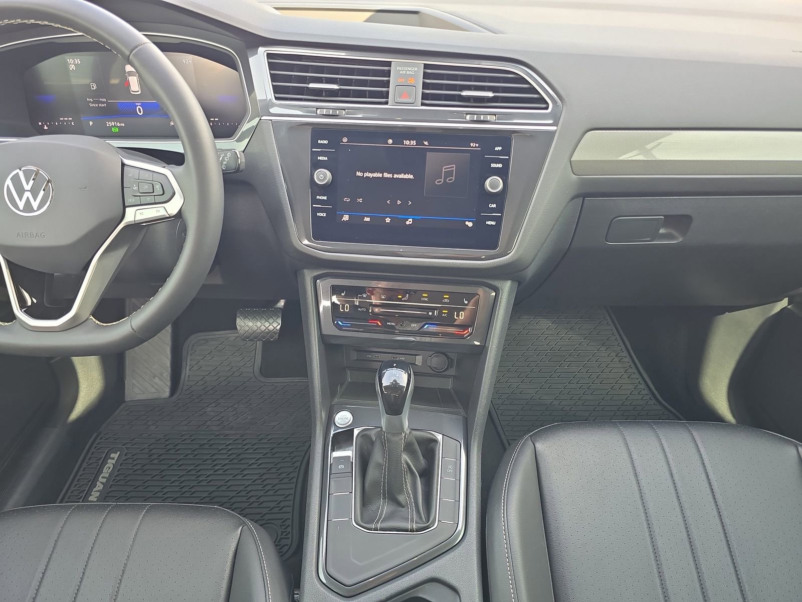 Used 2024 Volkswagen Tiguan SE FWD image 11