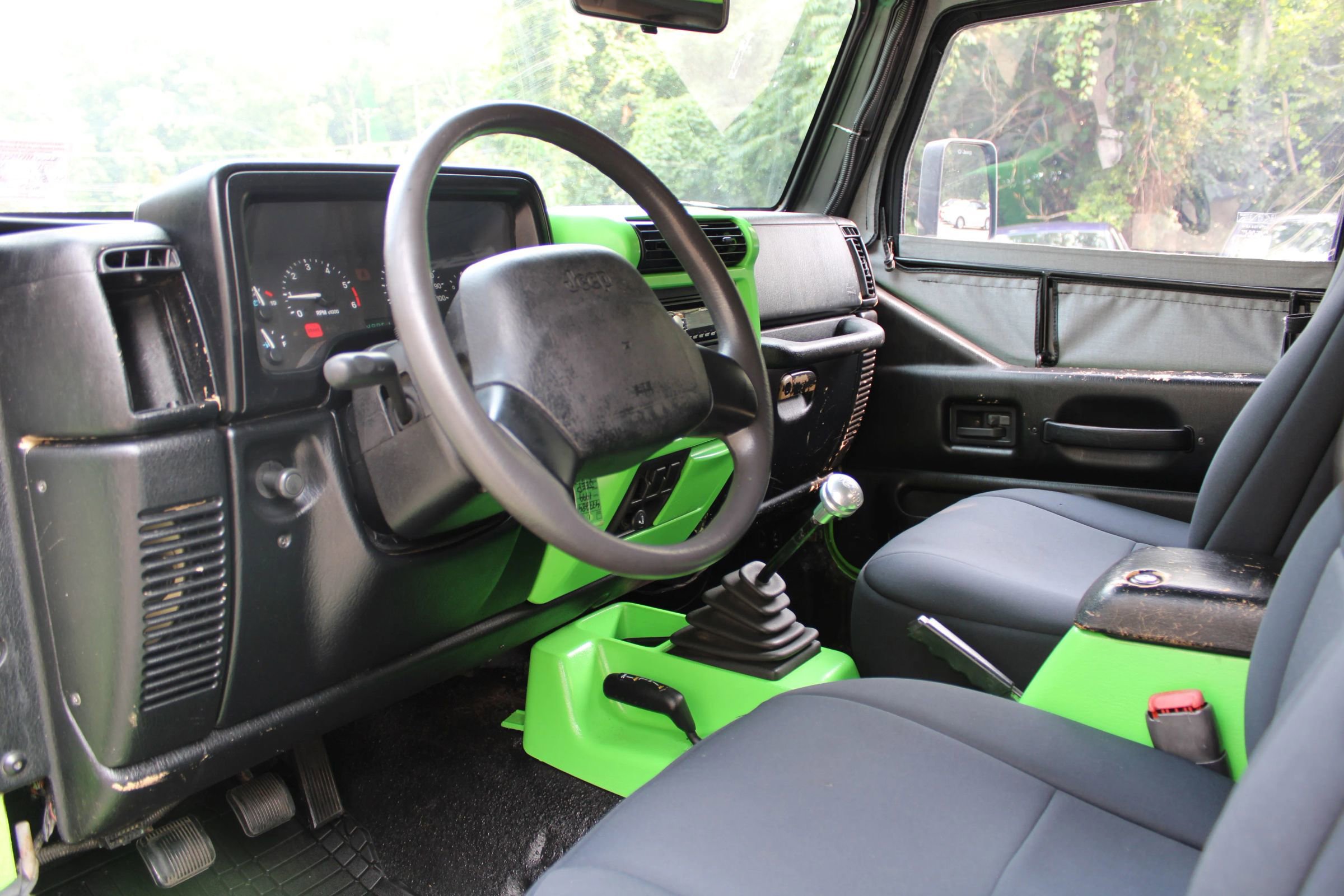 Used 1999 Jeep Wrangler SE AWD/4WD image 17