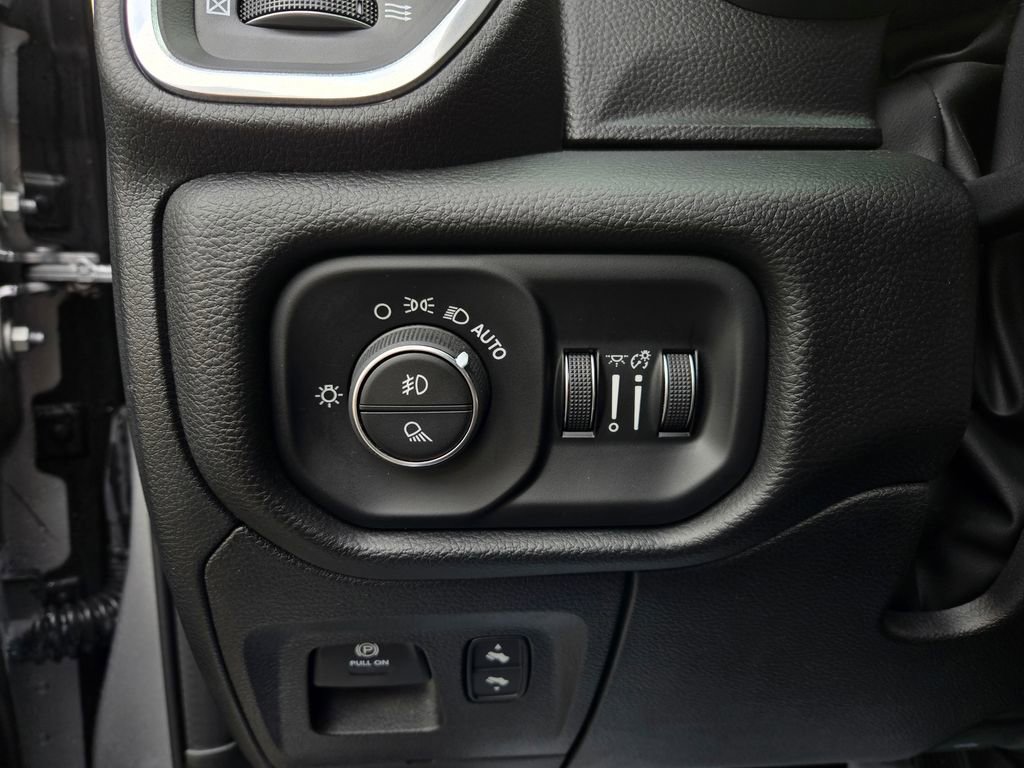 Used 2022 RAM 1500 Laramie image 14