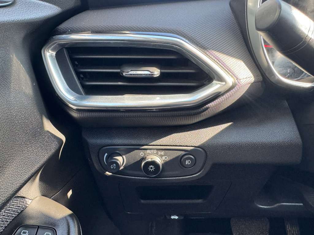 Used 2021 Chevrolet TrailBlazer LT w/ Convenience Package image 36