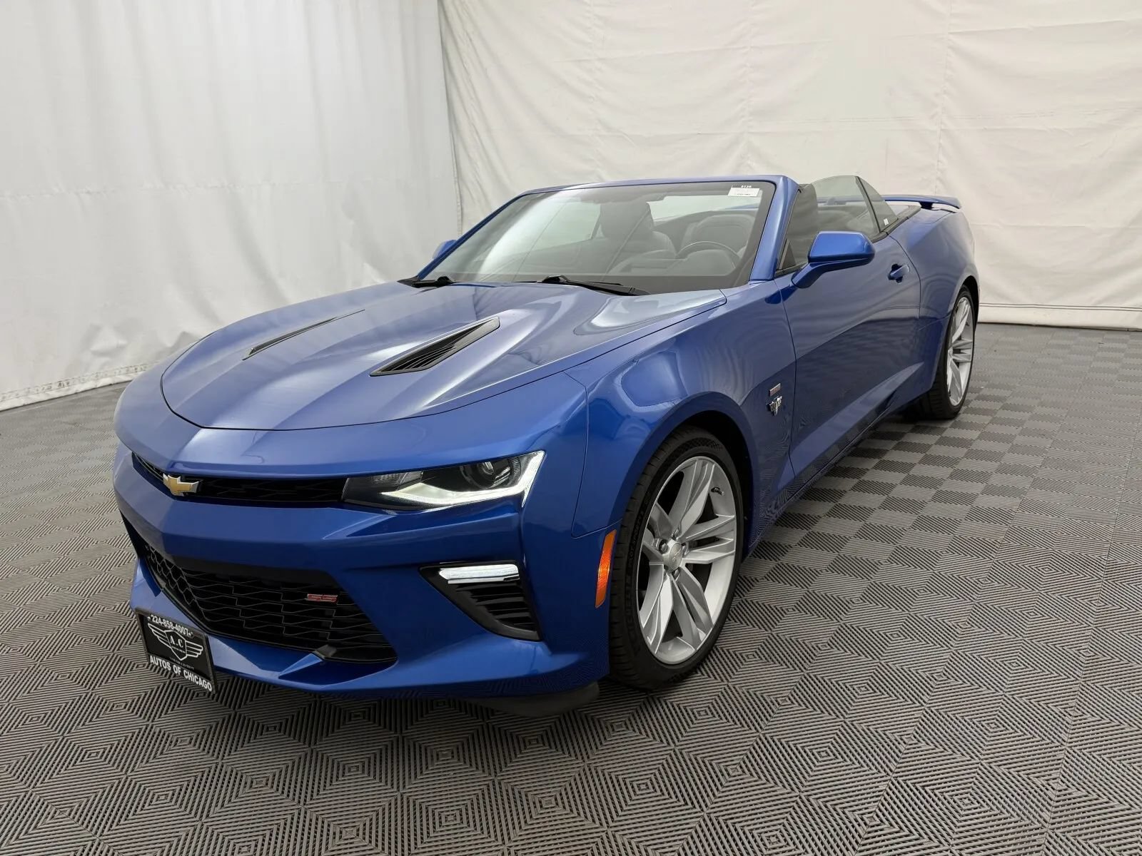 Used 2016 Chevrolet Camaro SS RWD image 2