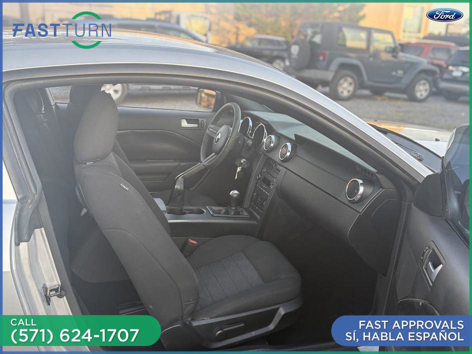 Used 2009 Ford Mustang GT RWD image 29