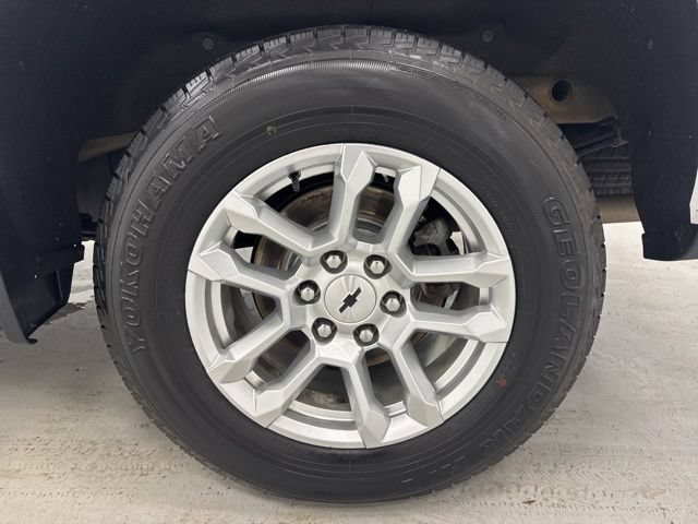 Used 2022 Chevrolet Silverado 1500 RST AWD/4WD image 36