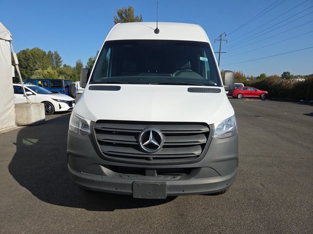 Used 2023 Mercedes-Benz Sprinter 2500 image 3