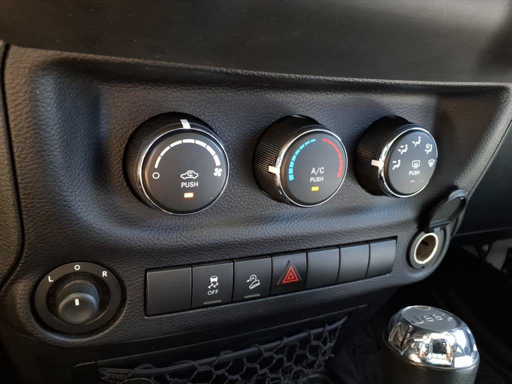 Used 2015 Jeep Wrangler Sport AWD/4WD image 15