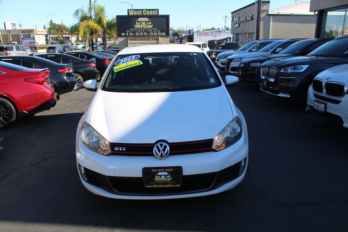 Used 2012 Volkswagen Golf 4-Door FWD image 3