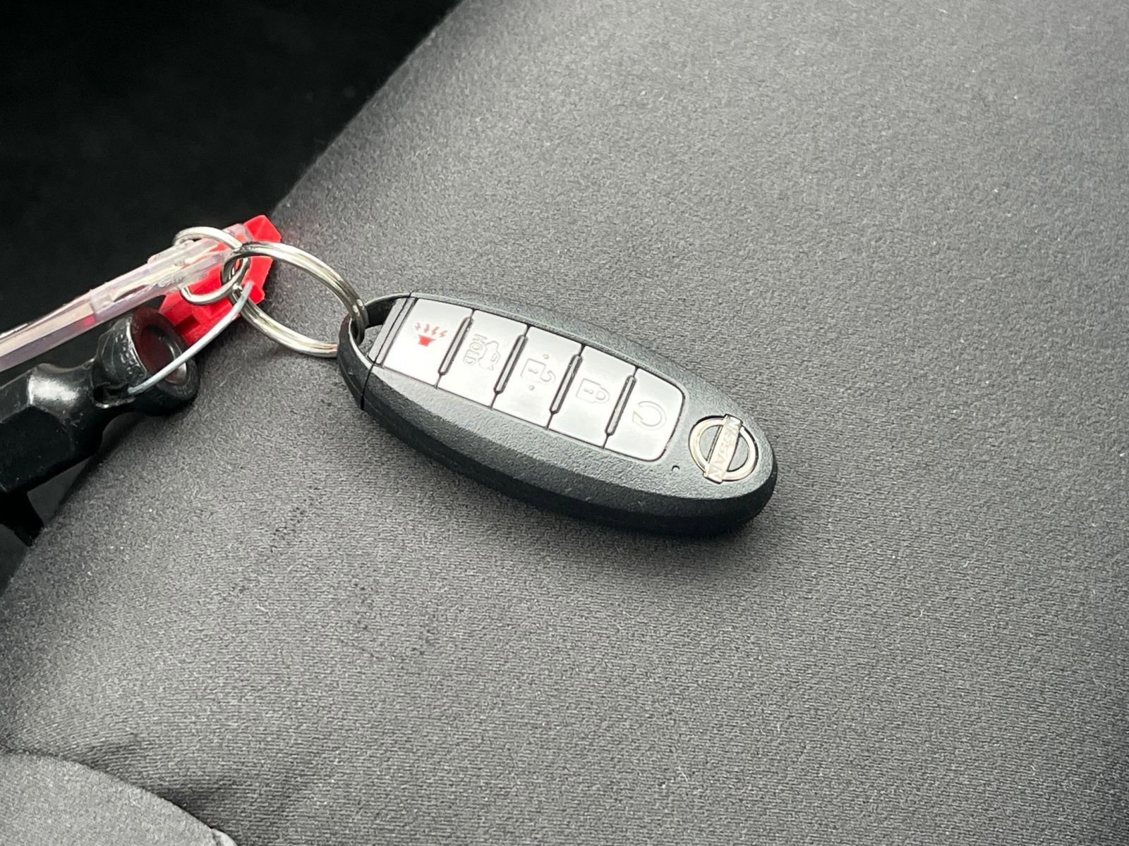 Used 2025 Nissan Altima 2.5 SV FWD image 21