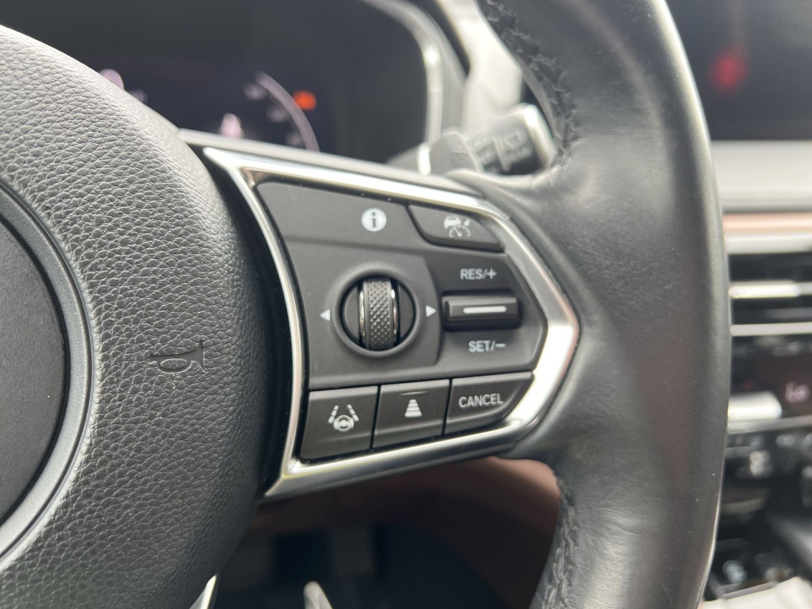 Certified 2024 Acura MDX FWD w/ Technology Package image 29