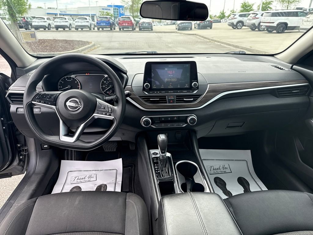 Used 2024 Nissan Altima 2.5 SV image 29