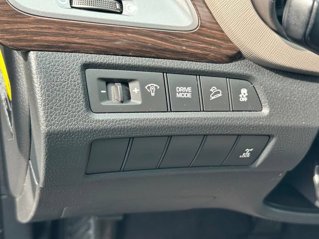 Used 2018 Hyundai Santa Fe Sport w/ 2.4L Value Package 02 AWD/4WD image 21
