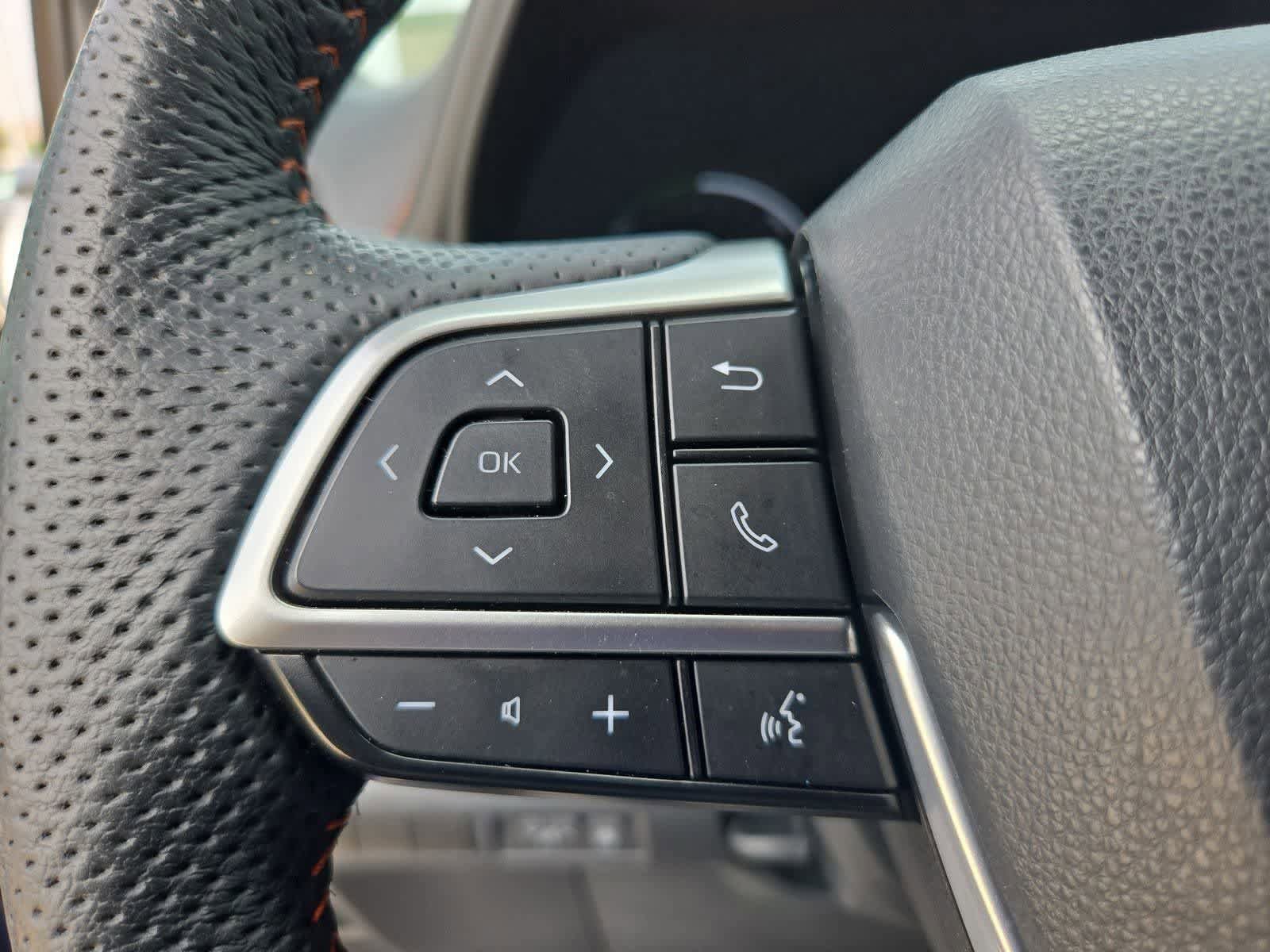 Used 2022 Toyota Sienna XSE FWD image 24