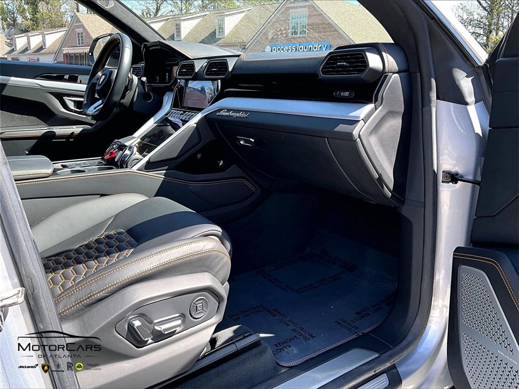 Used 2020 Lamborghini Urus image 13