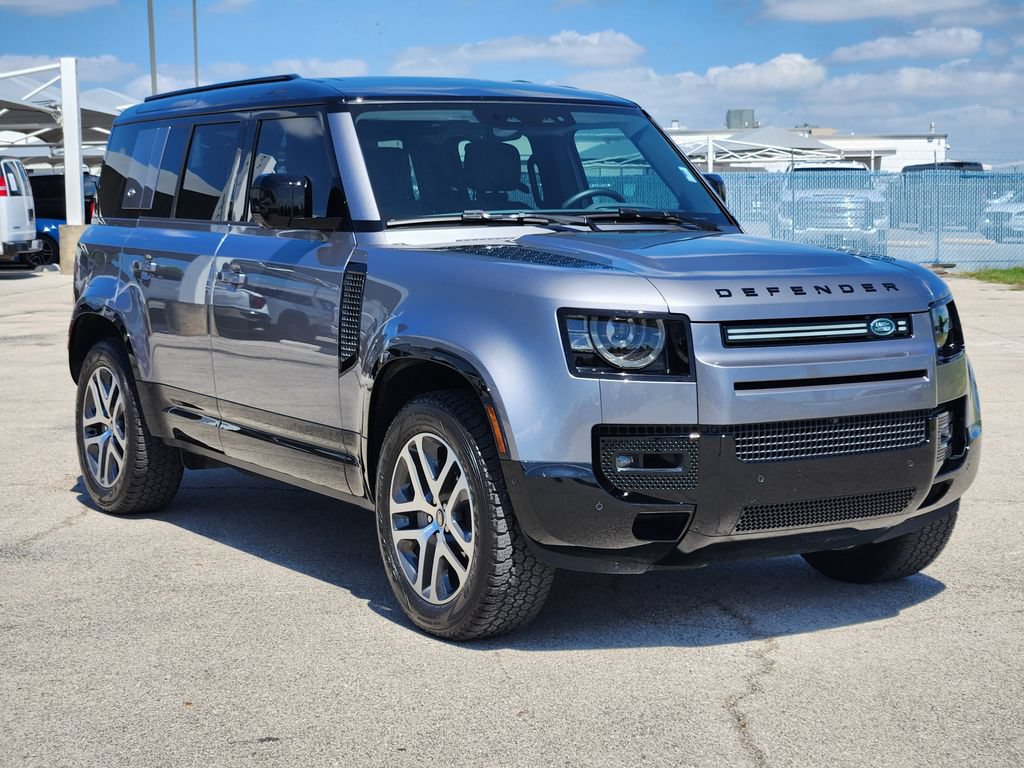 Used 2024 Land Rover Defender 110 X-Dynamic SE AWD/4WD image 3