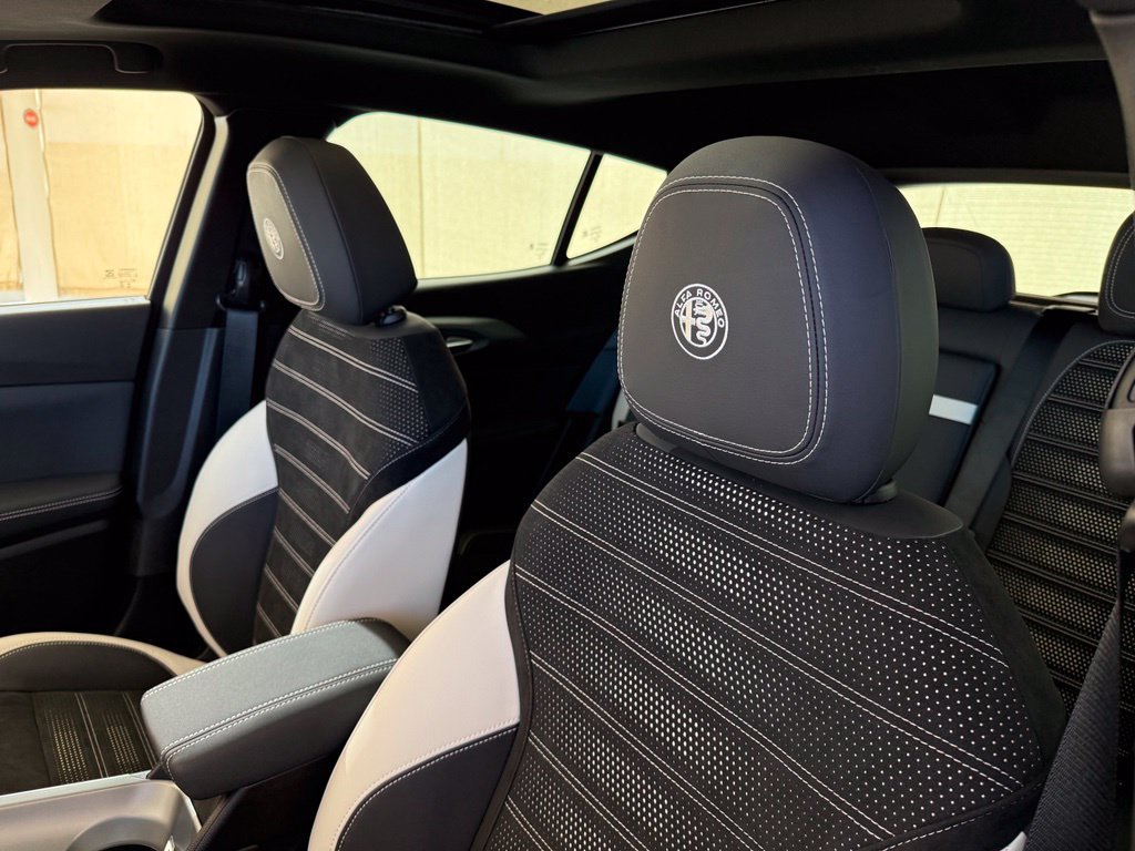 New 2026 Alfa Romeo Tonale w/ Active Assist Package AWD/4WD image 32