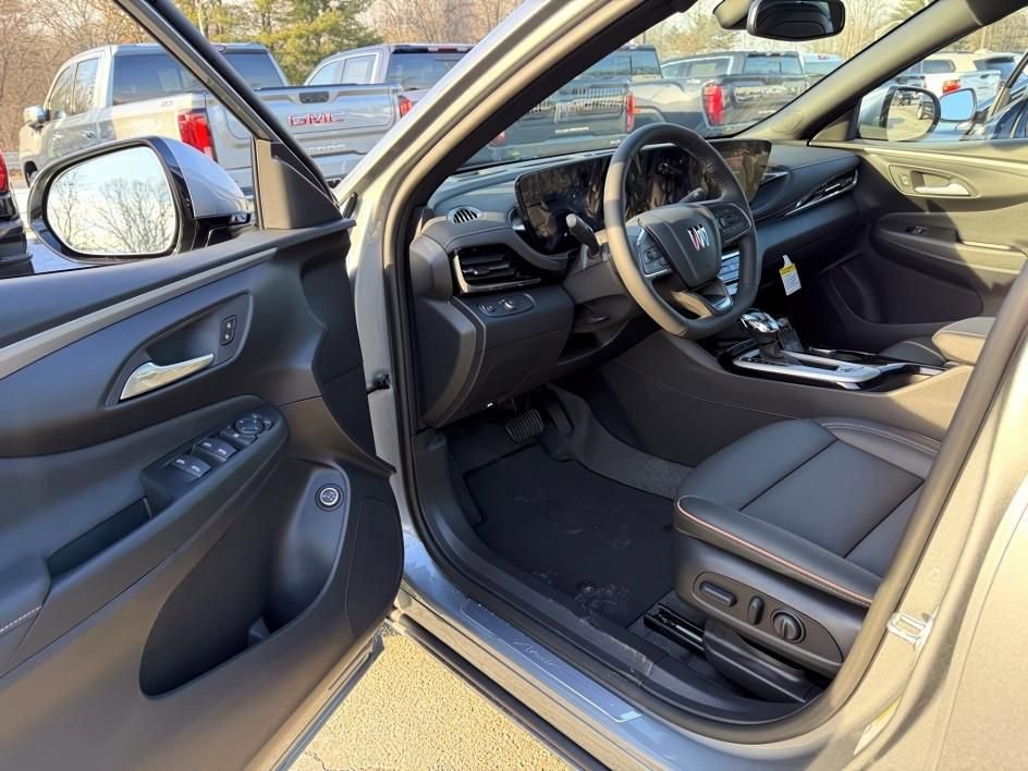 New 2026 Buick Envista Avenir FWD image 13