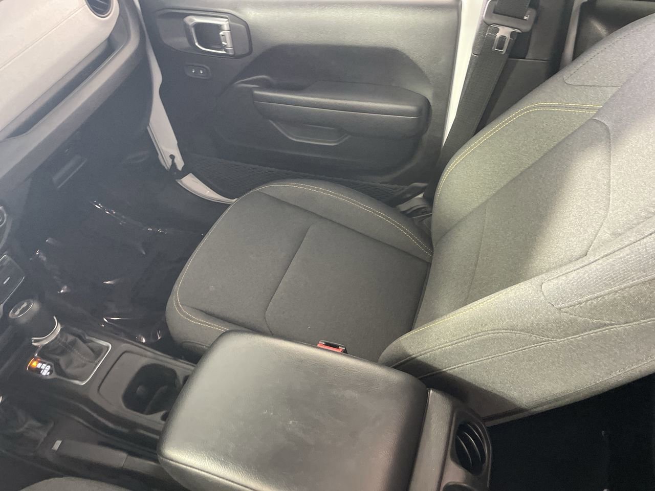 Used 2025 Jeep Wrangler Sport S AWD/4WD image 20