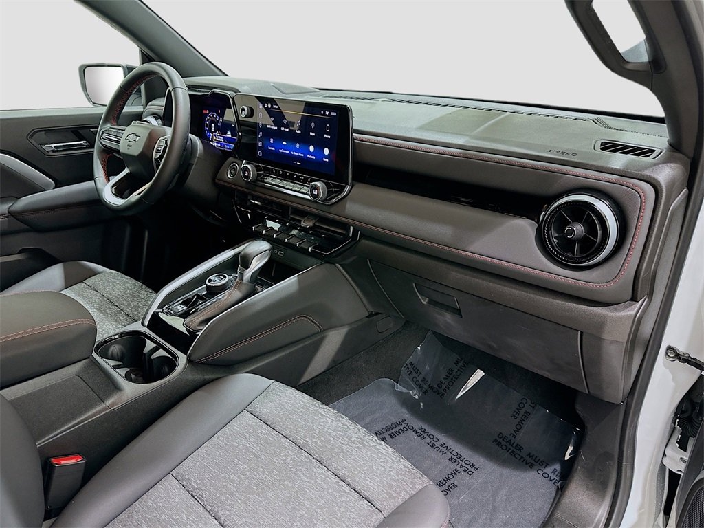 Used 2024 Chevrolet Colorado Z71 w/ Z71 Convenience Package 2 image 31