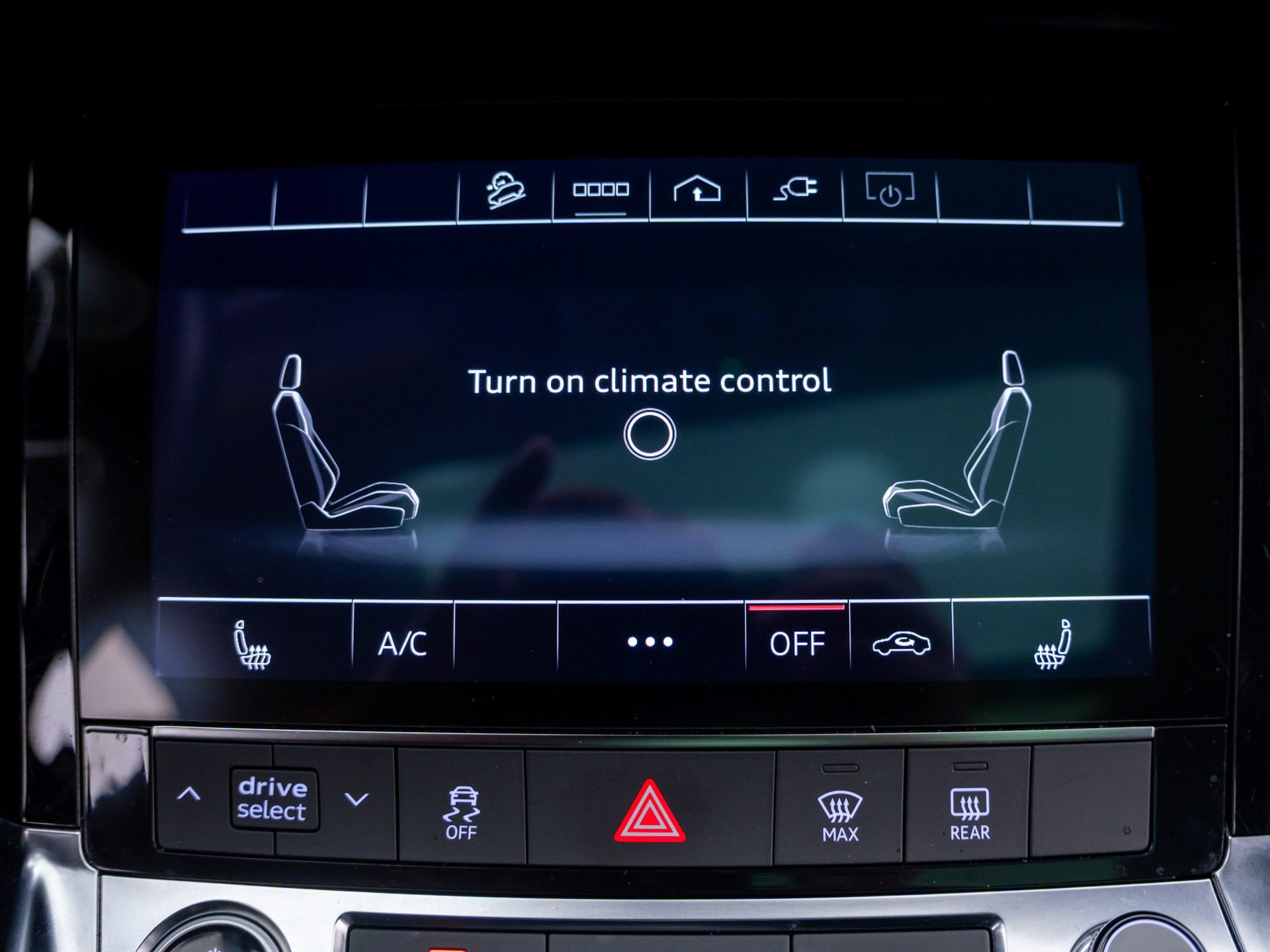 Used 2022 Audi e-tron Premium AWD/4WD image 29