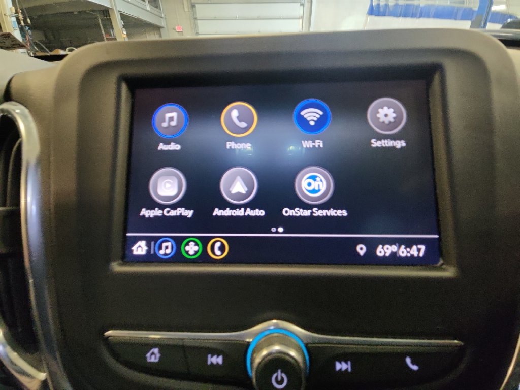 Used 2021 Chevrolet Equinox LT AWD/4WD image 19