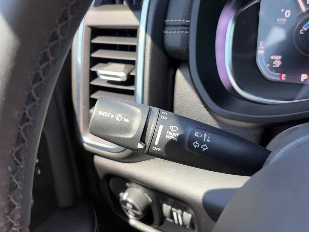 Used 2025 RAM 3500 Laramie w/ Sport Appearance Package image 15