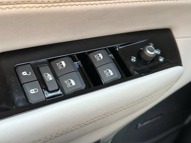 New 2026 Jeep Grand Wagoneer Limited w/ Convenience Group I AWD/4WD image 15