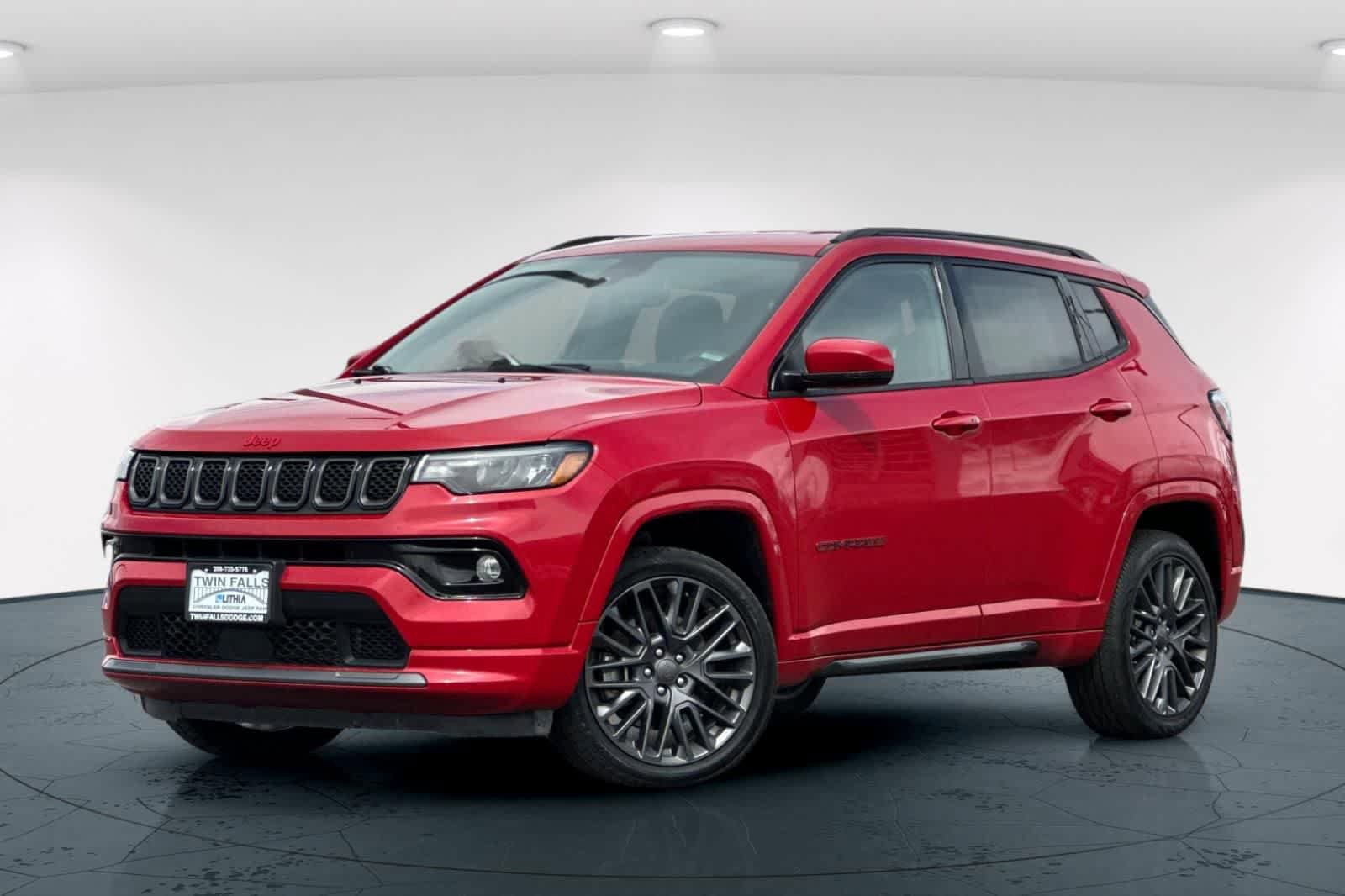 Used 2023 Jeep Compass Limited AWD/4WD image 1