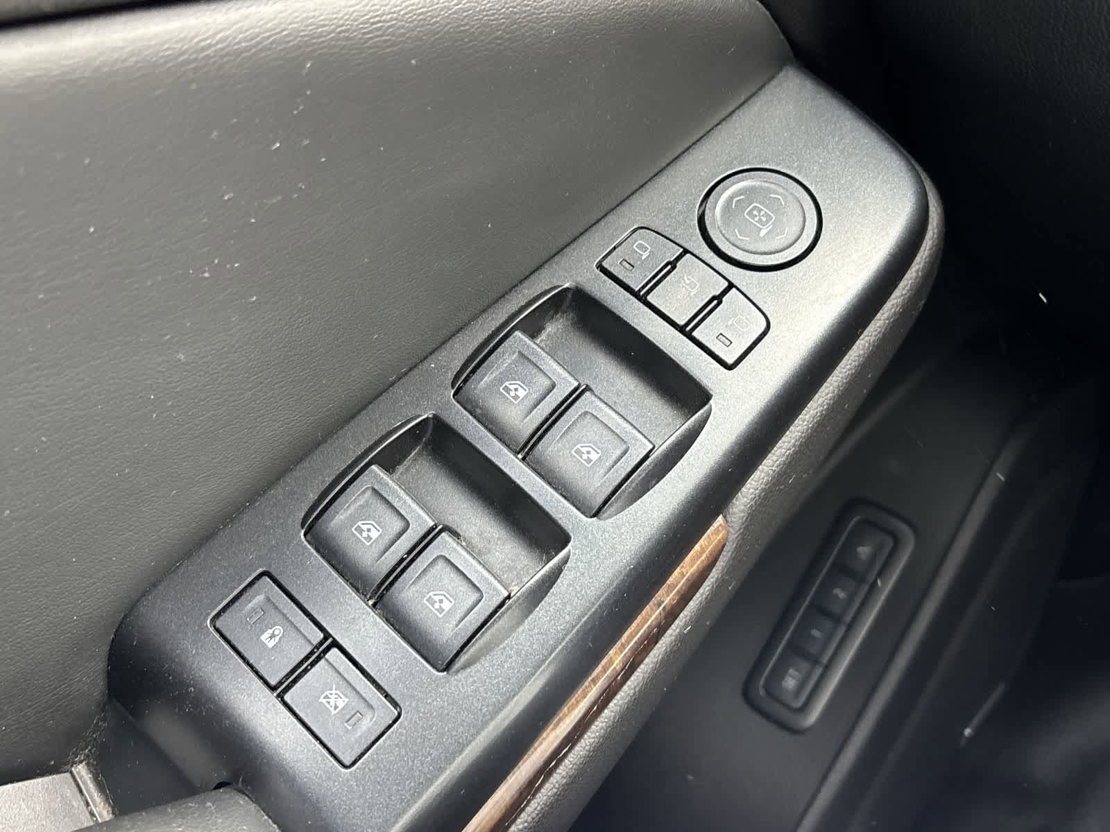 Used 2015 Chevrolet Tahoe LT AWD/4WD image 8