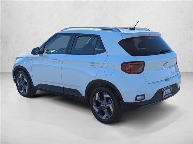 Certified 2025 Hyundai Venue SEL FWD image 7