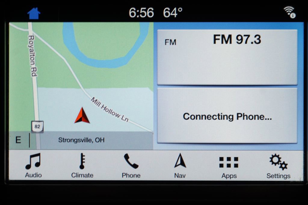 Used 2019 Ford F150 Lariat w/ Trailer Tow Package image 18