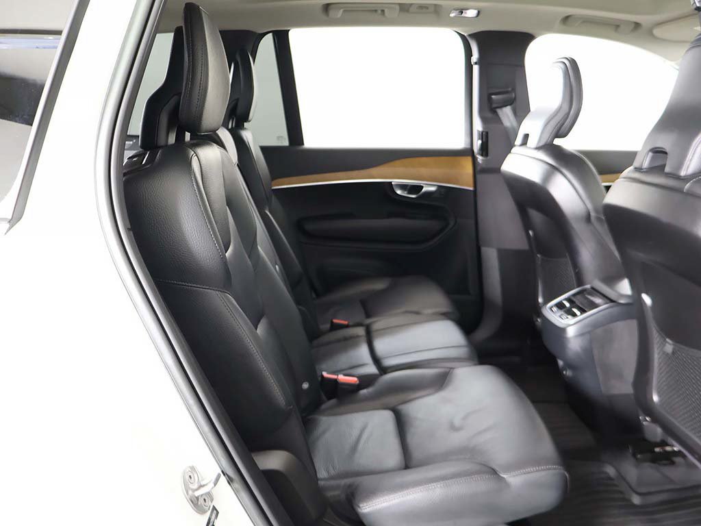 Used 2022 Volvo XC90 T6 Momentum w/ Climate Package AWD/4WD image 42
