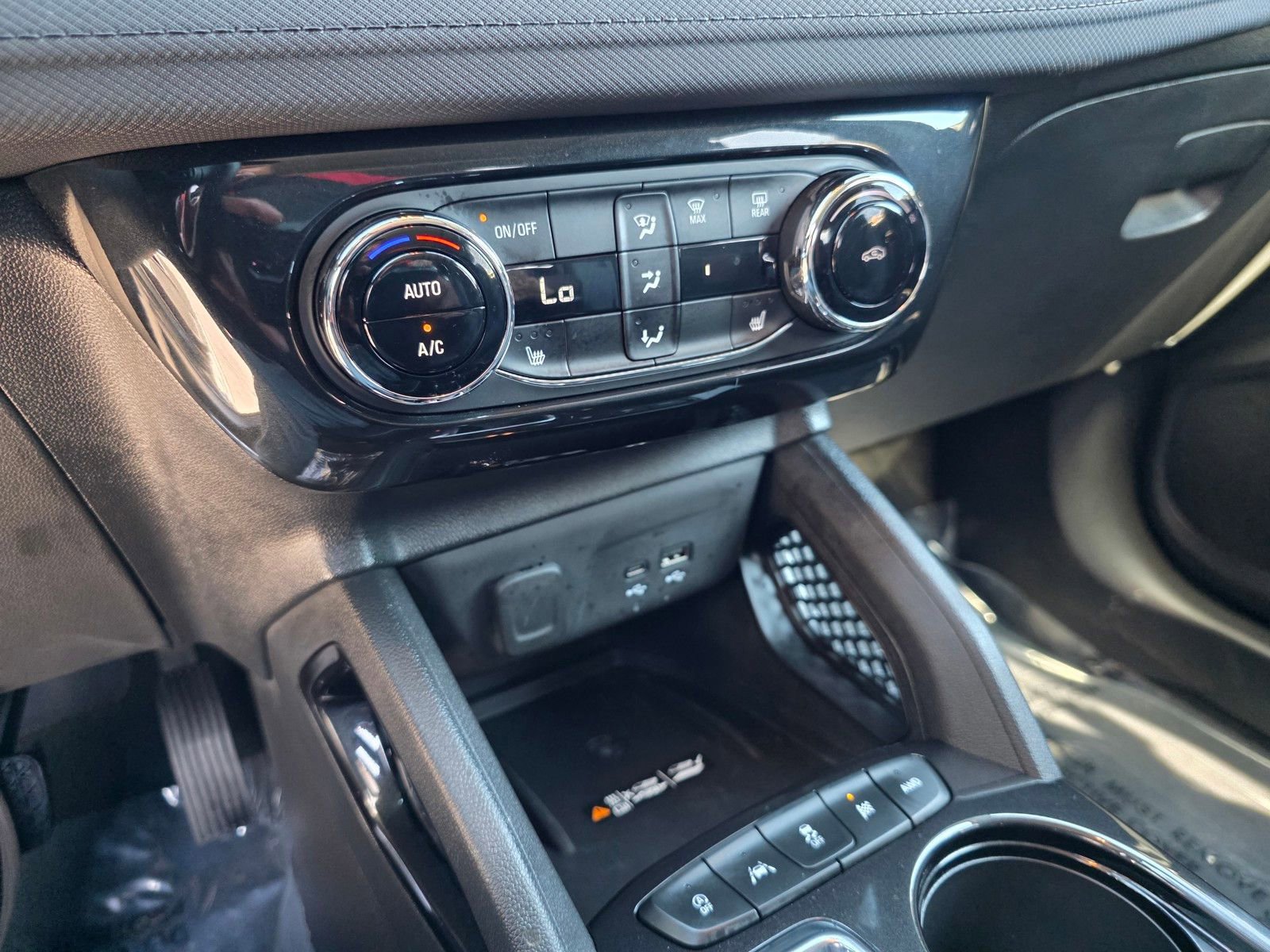 Used 2024 Chevrolet TrailBlazer LT w/ Convenience Package image 29