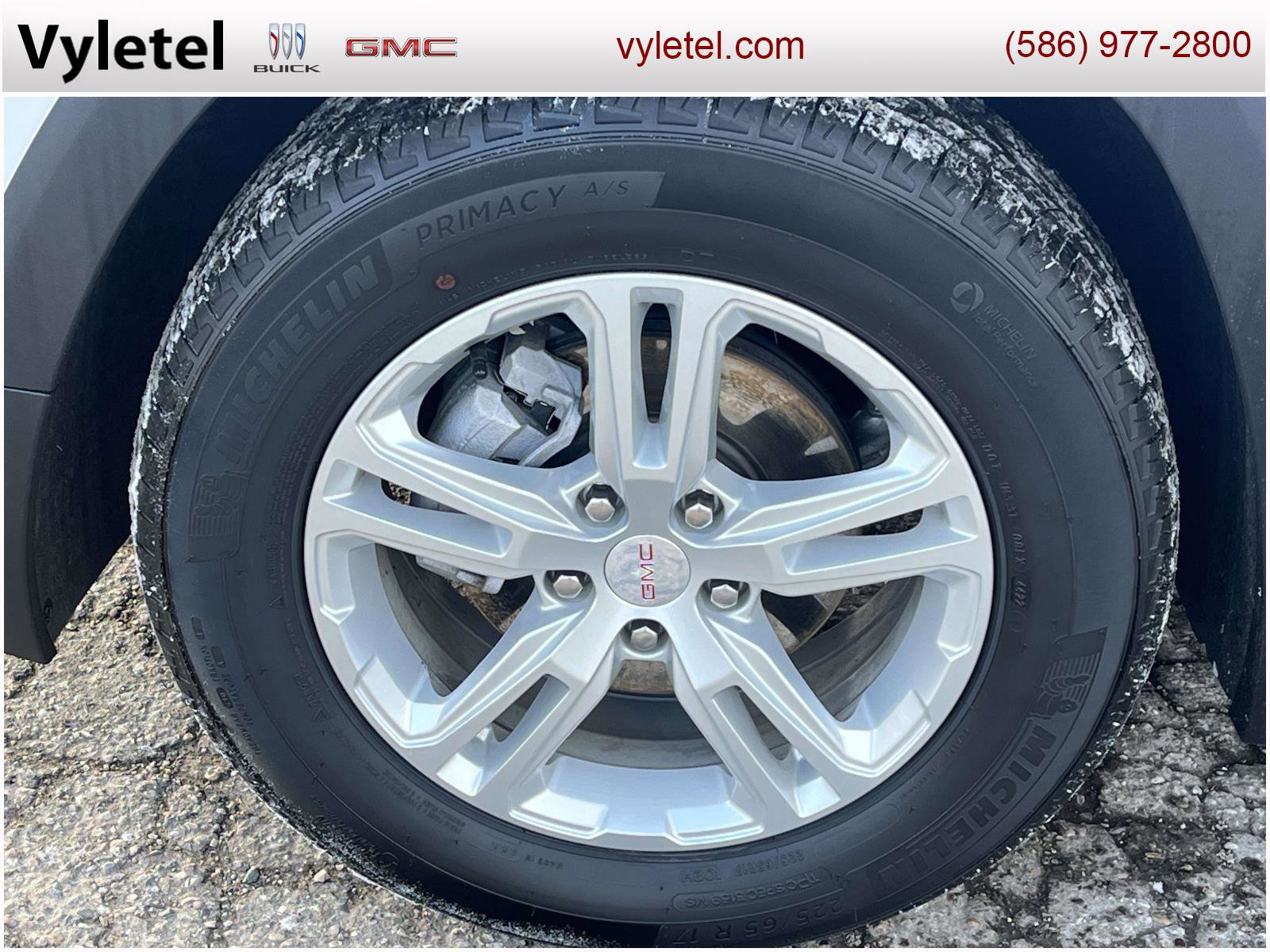 Used 2023 GMC Terrain SLE w/ Driver Convenience Package image 7