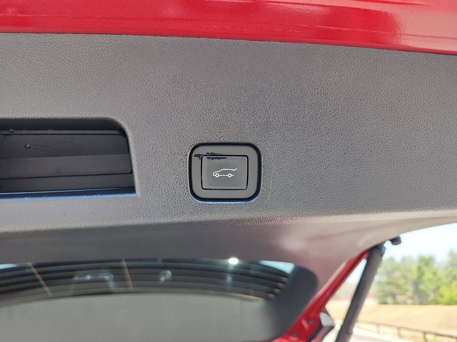 Certified 2026 Chevrolet Traverse High Country FWD image 10