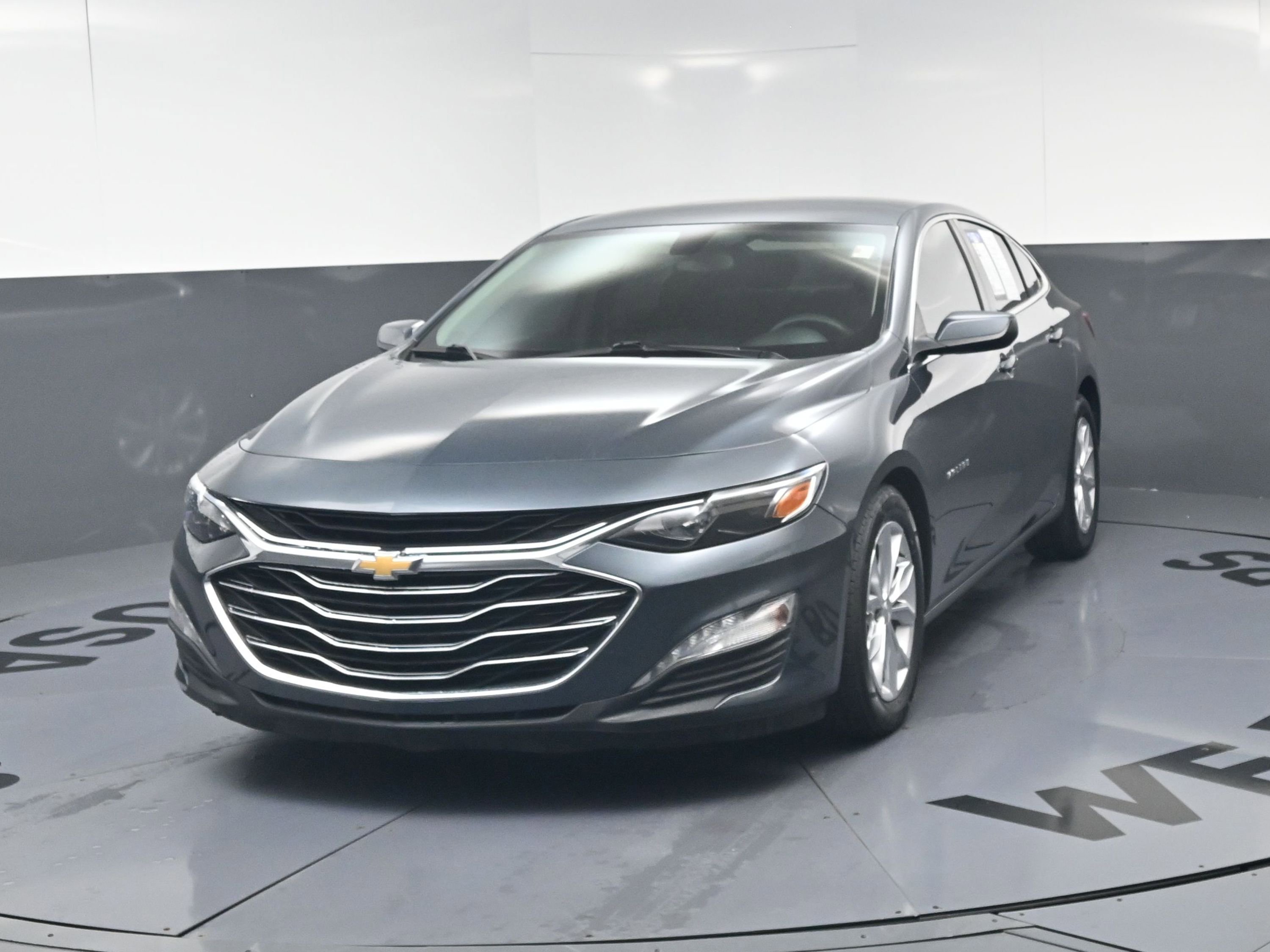 Used 2019 Chevrolet Malibu LT FWD image 11