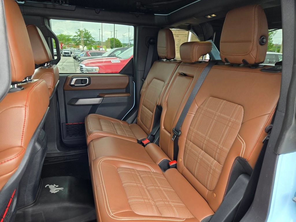Used 2023 Ford Bronco Heritage Edition AWD/4WD image 26
