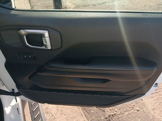 Used 2024 Jeep Wrangler Sahara w/ Technology Group image 28